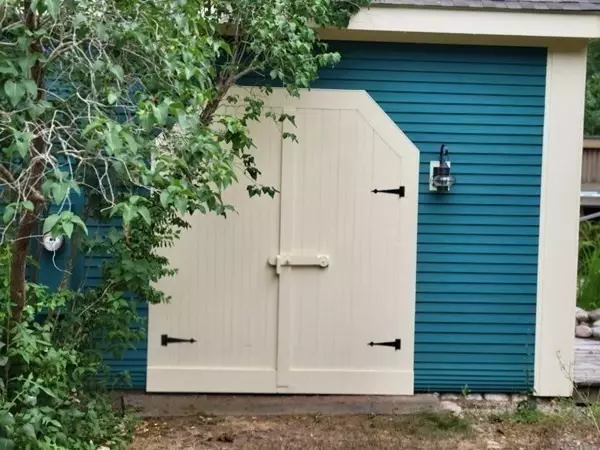 Wareham, MA 02576,10 Burfield Dr