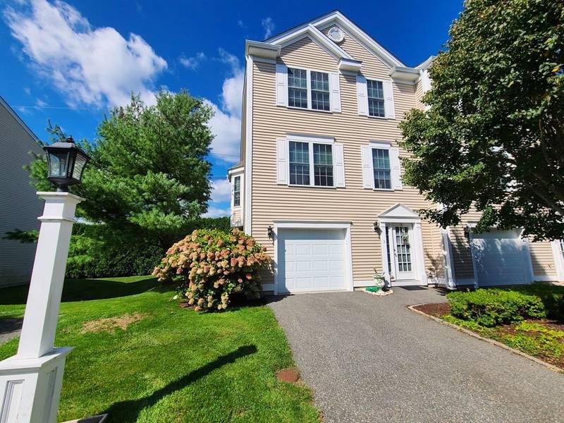 3 Harbor Mist Dr #3, Fairhaven, MA 02719