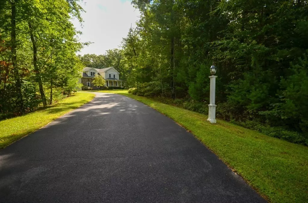 Sutton, MA 01590,85 Partridge Hill Rd