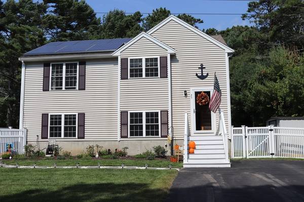 25 Milford St, Plymouth, MA 02360