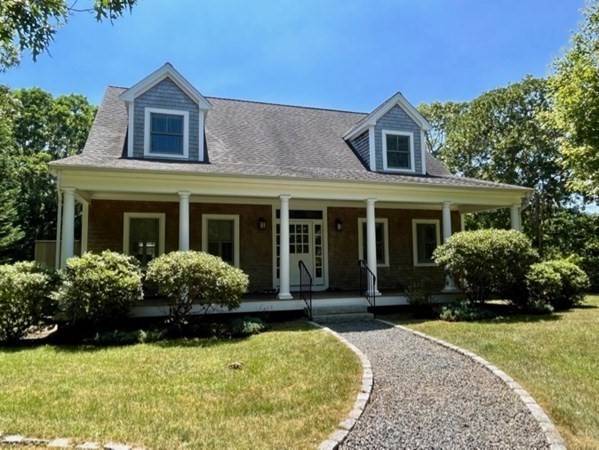 225 Great Plains Rd, West Tisbury, MA 02575