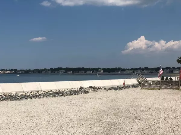 Quincy, MA 02169,18 Swan Road