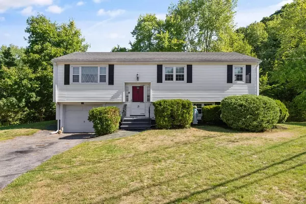 217 Park St, North Reading, MA 01864