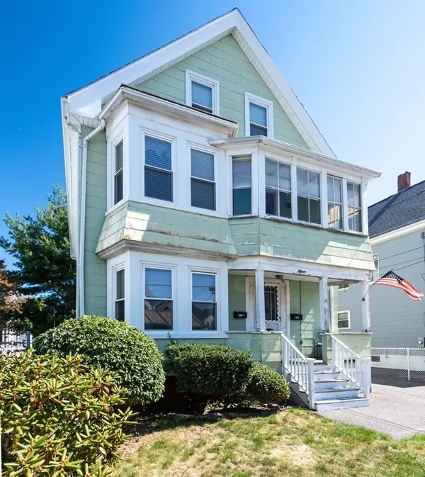 15 Strafford Pl, Lynn, MA 01905