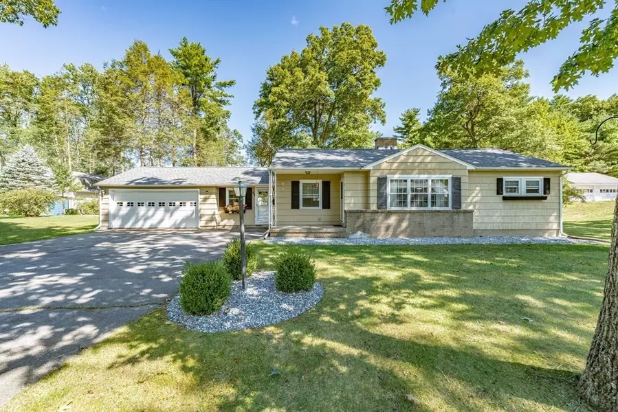 68 Flynt St, Palmer, MA 01069