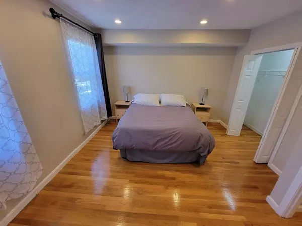 Boston, MA 02128,18 Bremen St #1