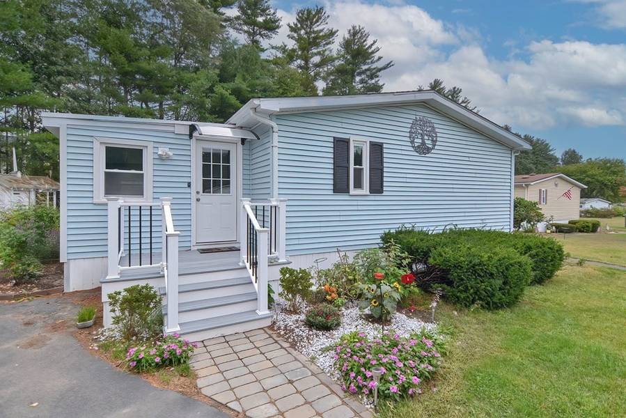 13 Foxtail Drive, Kingston, MA 02364