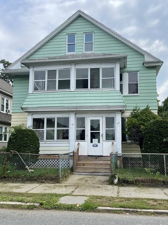 15-17 Dearborn St, Springfield, MA 01109