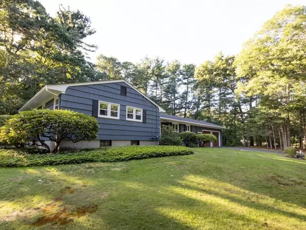 Hanover, MA 02339,150 Candlewood Ln