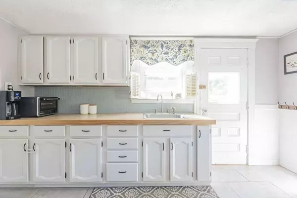 Lynn, MA 01904,28 Saunders Rd