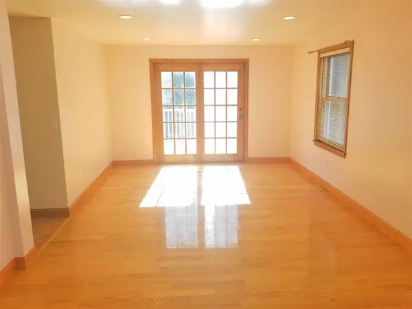 Malden, MA 02148,373 Summer St