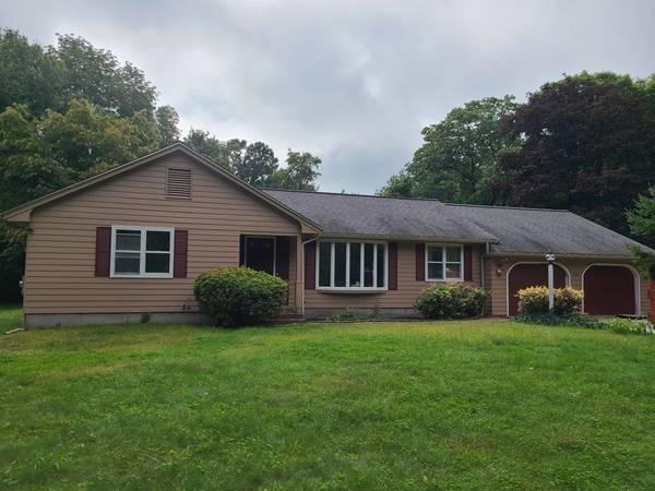 330 Mendon Rd, Sutton, MA 01590