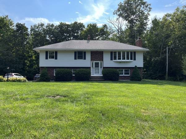 144 Carver Street, Granby, MA 01033