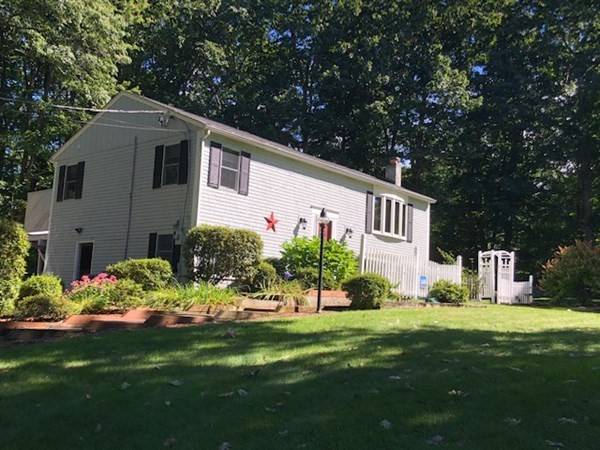 4 Ashview Dr, Spencer, MA 01562