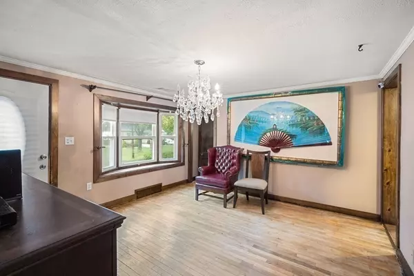 Abington, MA 02351,70 Doris Dr