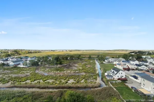 Revere, MA 02151,350 Revere Beach Blvd #9R