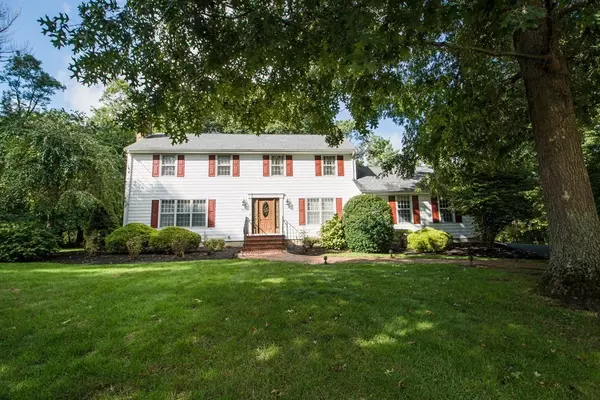 150 Sherwood Ln, Raynham, MA 02767