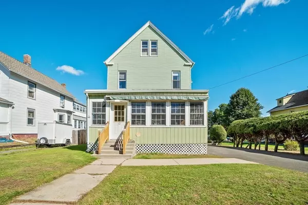 12 Clinton Ave, Holyoke, MA 01040