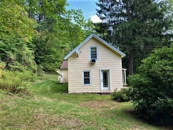 Leverett, MA 01054,218 N Leverett Rd