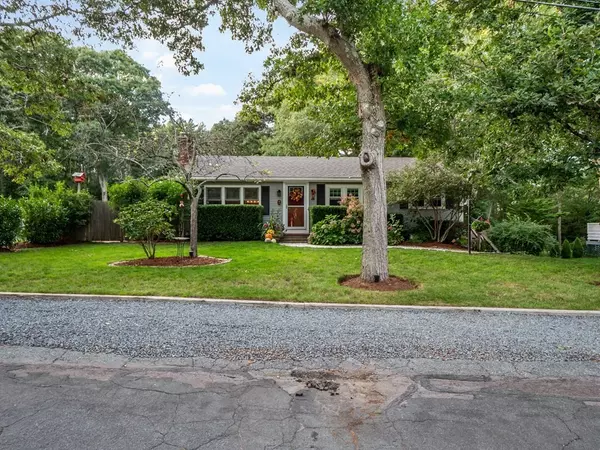 10 Clement St, Sandwich, MA 02563