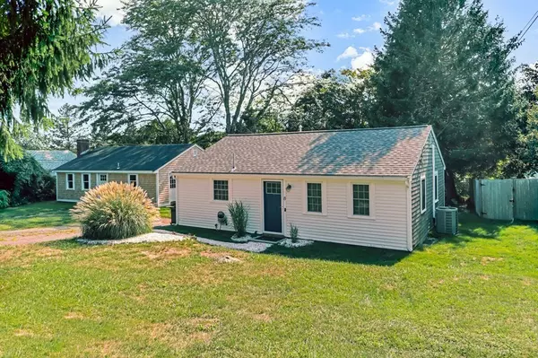 8 Dexter Ave, Sandwich, MA 02563