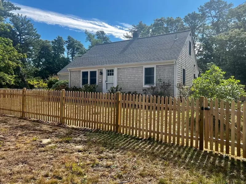 1000 School House Rd, Eastham, MA 02642