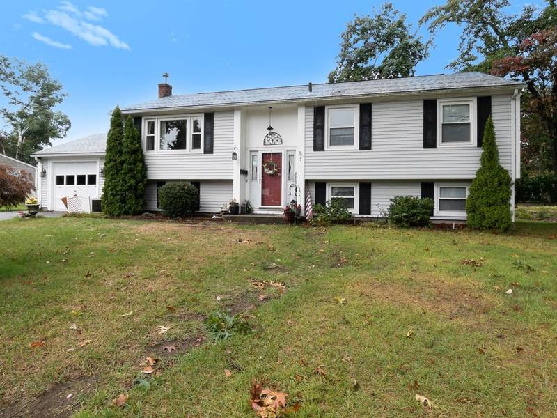 7 Brookwood Road, Warwick, RI 02889