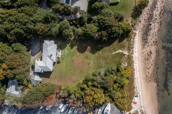 Mattapoisett, MA 02739,38 Neds Point Rd