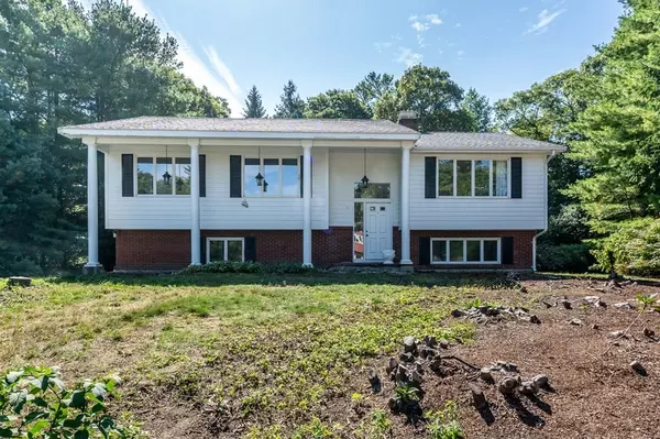 51 Wedgewood Dr, Barnstable, MA 02632