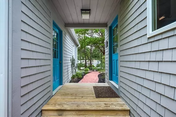Brewster, MA 02653,16 Poplar Lane