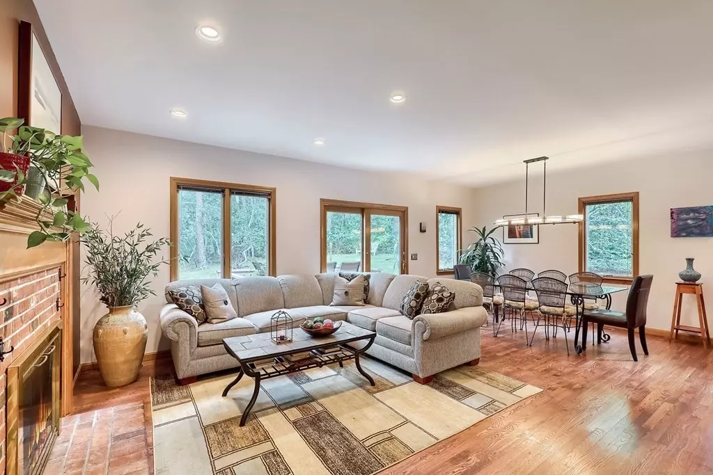 Brewster, MA 02653,16 Poplar Lane