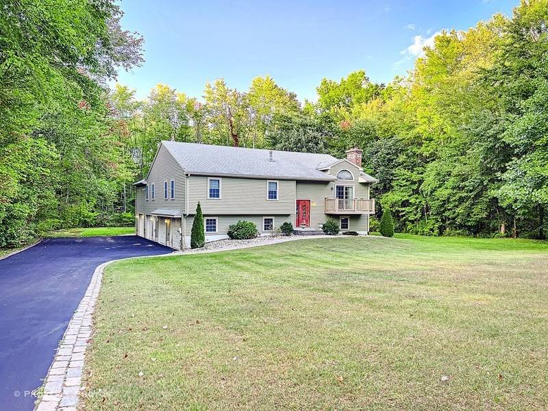 126 Mountainview Rd, East Longmeadow, MA 01028