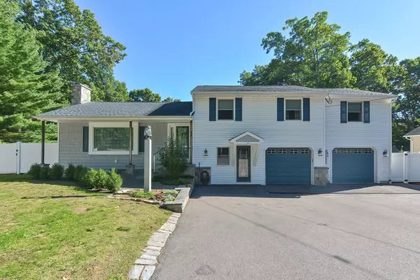 12 Fletcher St, Plainville, MA 02762