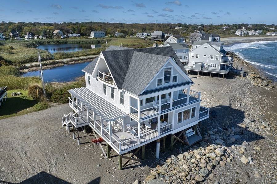 61 Seaside Rd, Scituate, MA 02066