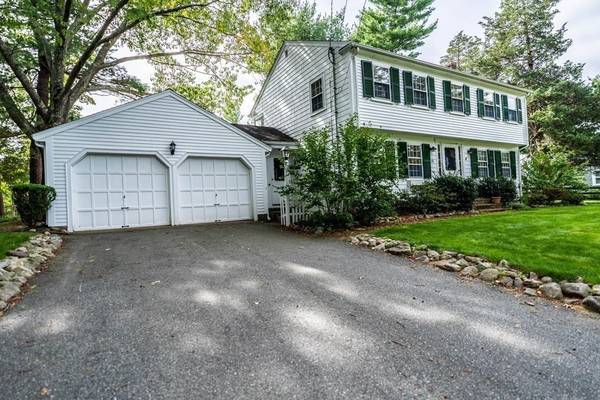 28 Brewster Rd, Hingham, MA 02043