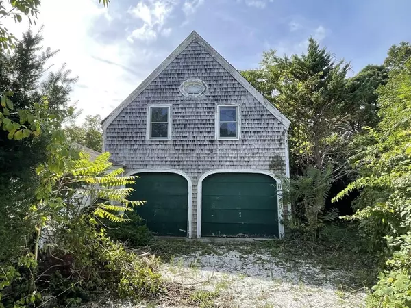 Chatham, MA 02650,739 Crowell Rd