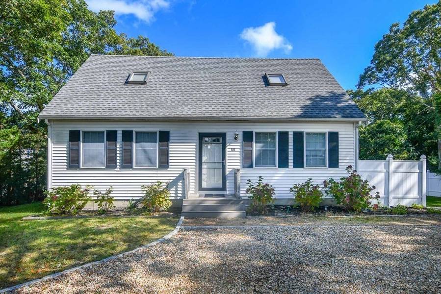 66 Forest Avenue, Oak Bluffs, MA 02557