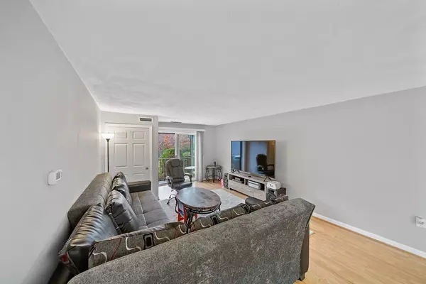 Peabody, MA 01960,7 Ledgewood Way #6