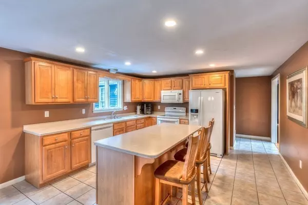 Bridgewater, MA 02324,170 Harvest Ln
