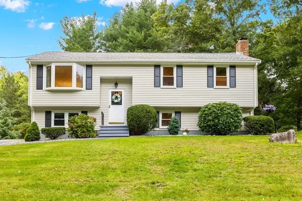 25 Casa Dr, Mansfield, MA 02048