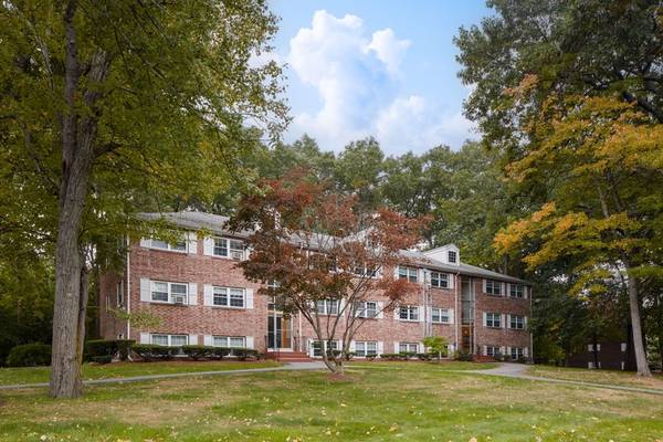 52 Farrwood Ave #2, North Andover, MA 01845