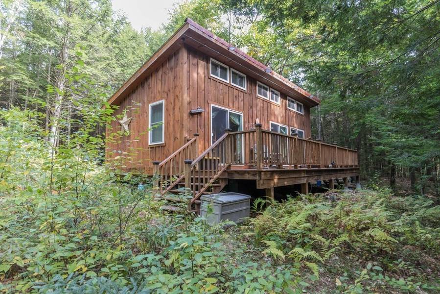 10 Tully River Road, Royalston, MA 01368