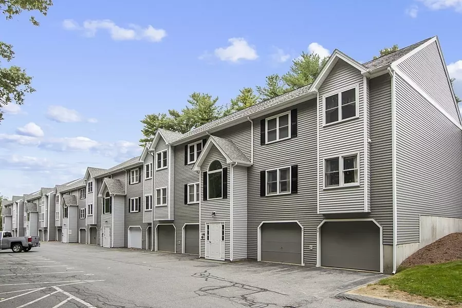 84 Tennis Plaza #44, Dracut, MA 01826