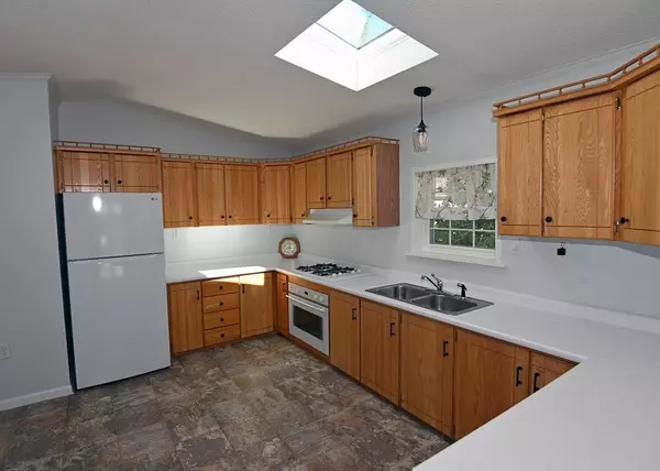 Wareham, MA 02576,12 King Drive