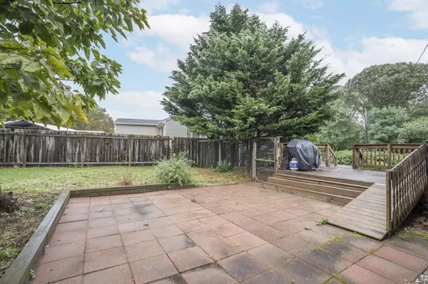 Wareham, MA 02571,31 Meadowlark Dr