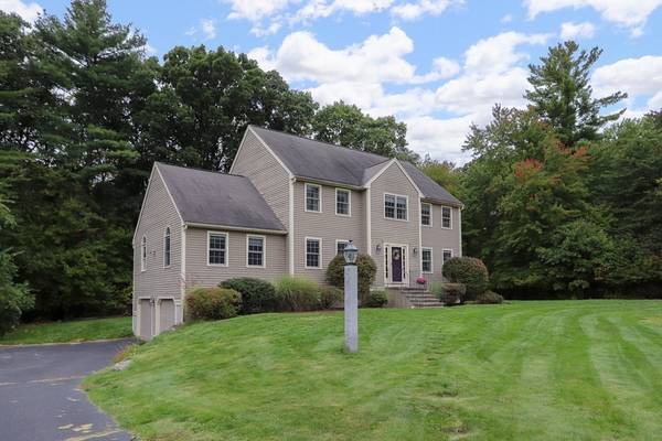 2 Villa Dr, Medway, MA 02053