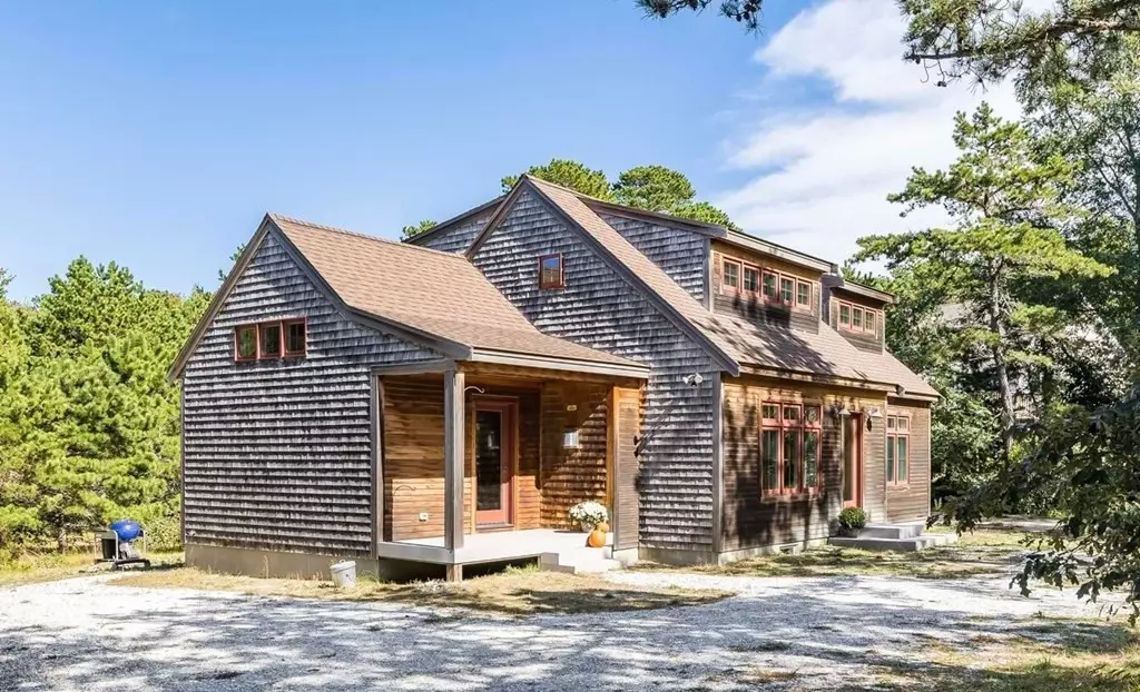 Wellfleet, MA 02667,270 Eastwind Cir