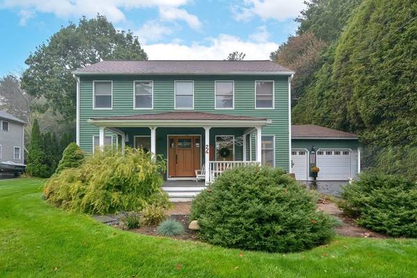 26 Fiske Ave, Upton, MA 01568