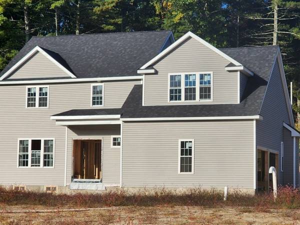 101 Quinapoxet St, Holden, MA 01522