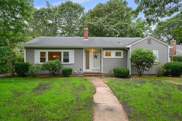 101 Pond St, Yarmouth, MA 02664